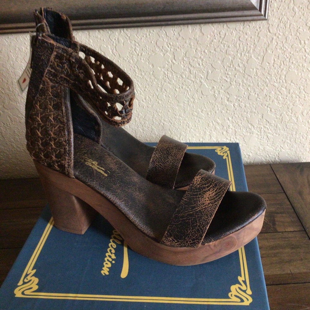 Sbicca Vintage Collection - Daytrip Platform Heels Brown Distressed Leather - Picture 4 of 9